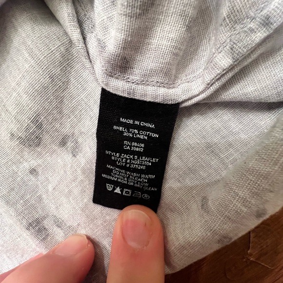 Mens Theory Cotten/Linen Short Sleeve Button Down Shirt size Large. - Picture 3 of 4